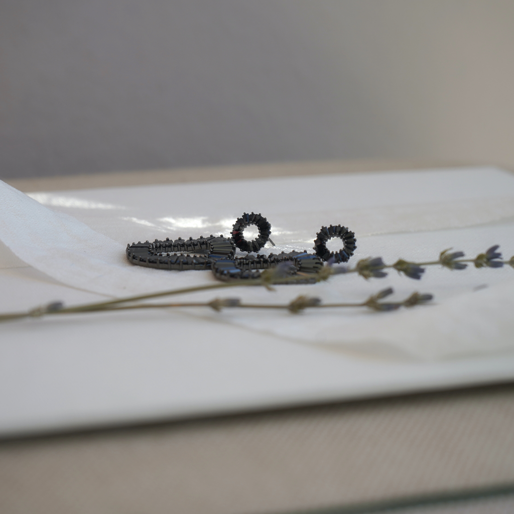 Double Circle Black Earrings