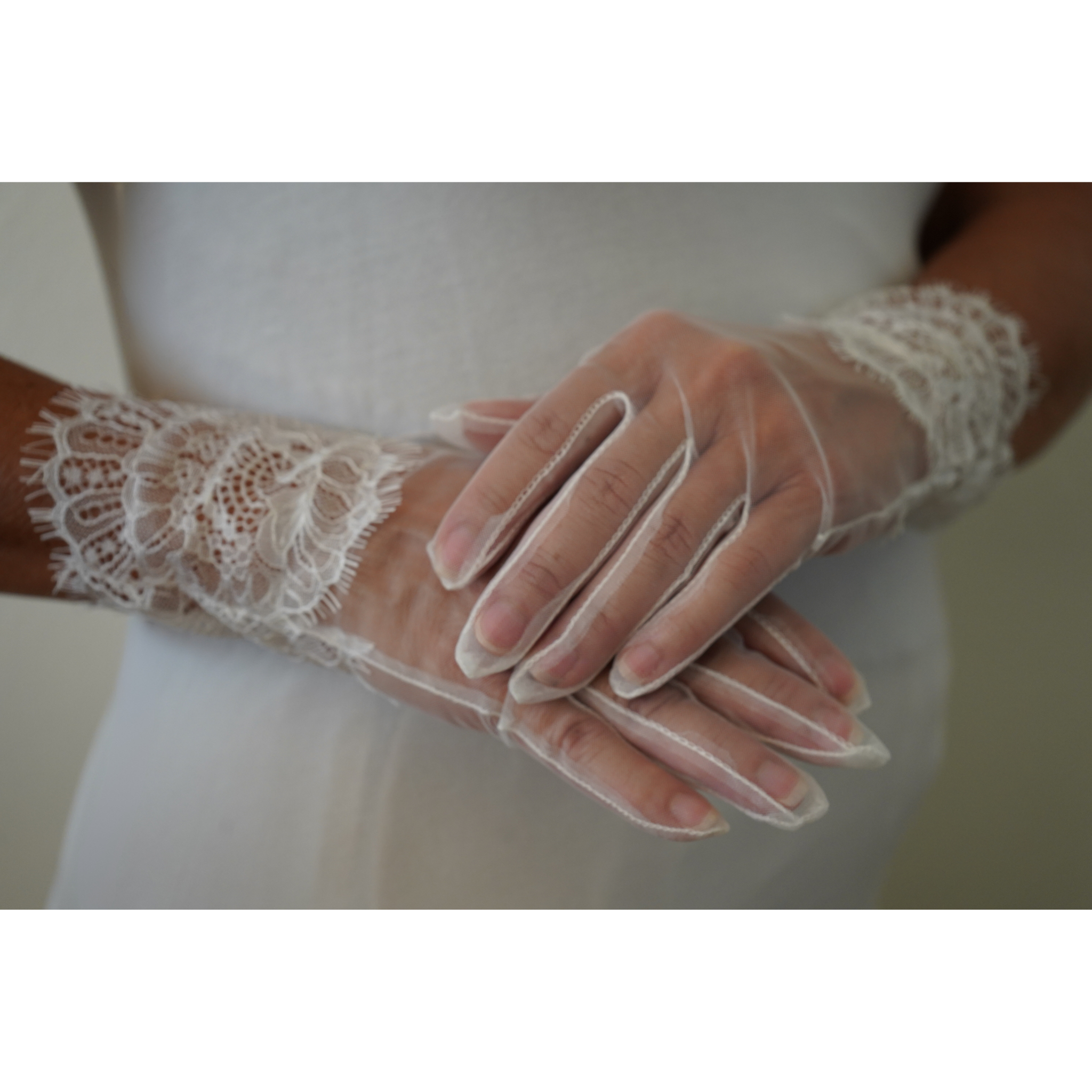 Lace & Tulle Short Gloves