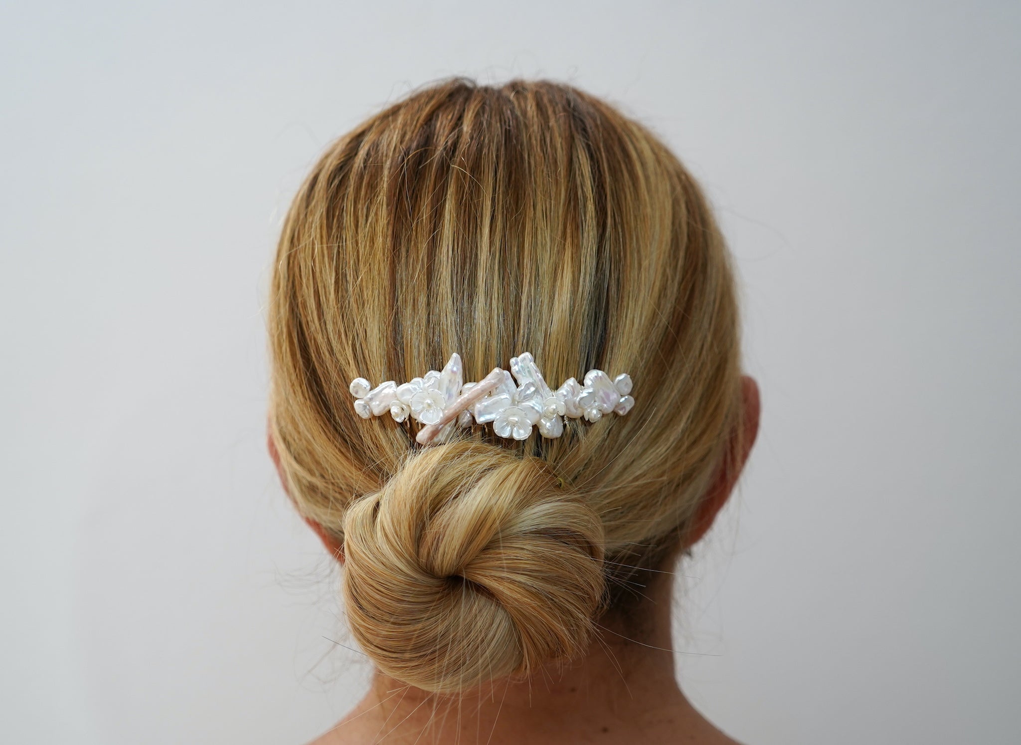 Barocco Floral Pearl Comb