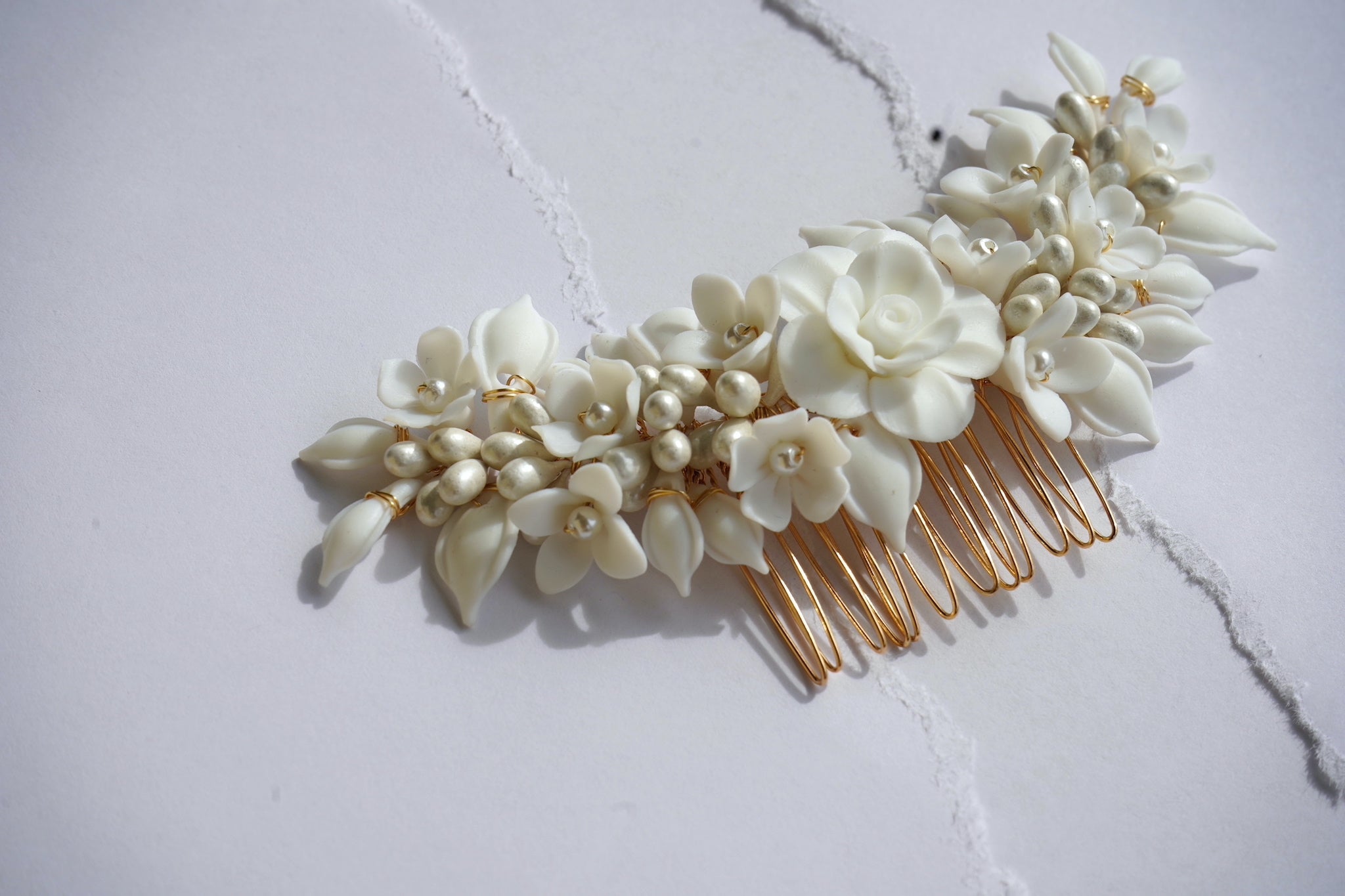 Magnolia Flowers and Pearls Comb
