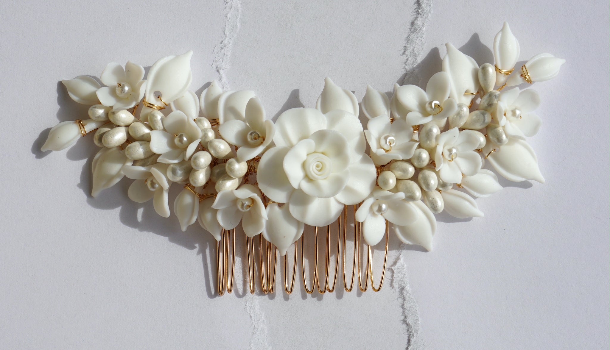 Magnolia Flowers and Pearls Comb