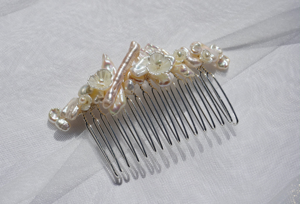 Barocco Floral Pearl Comb