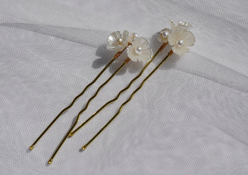 Floral Cluster Hairpins