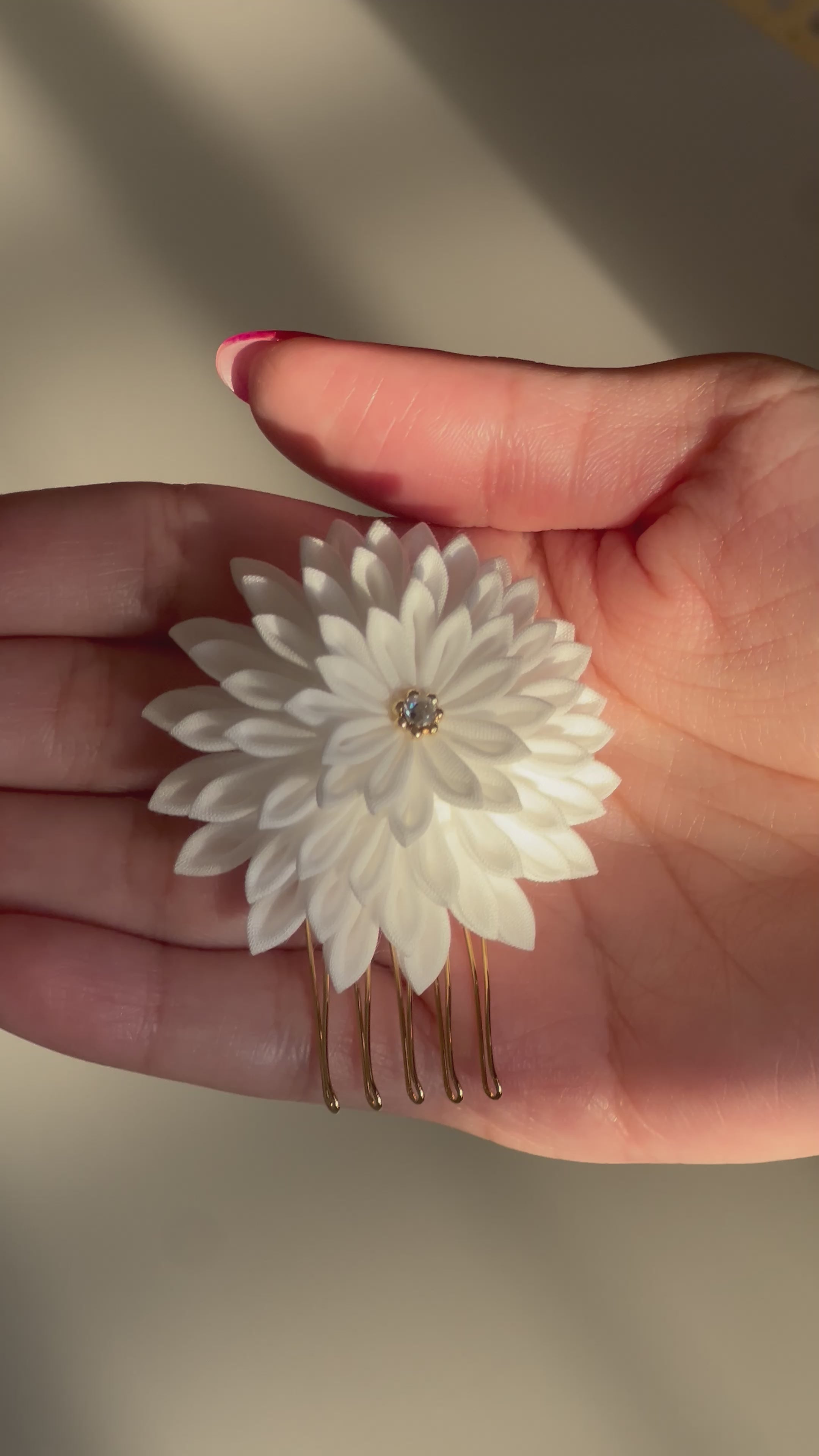 Shiroi Kanzashi